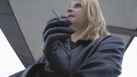 girl-smoking-leather-gloves