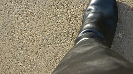 girl-leather-pants-overknee-boots-leather-gloves-and-jacket